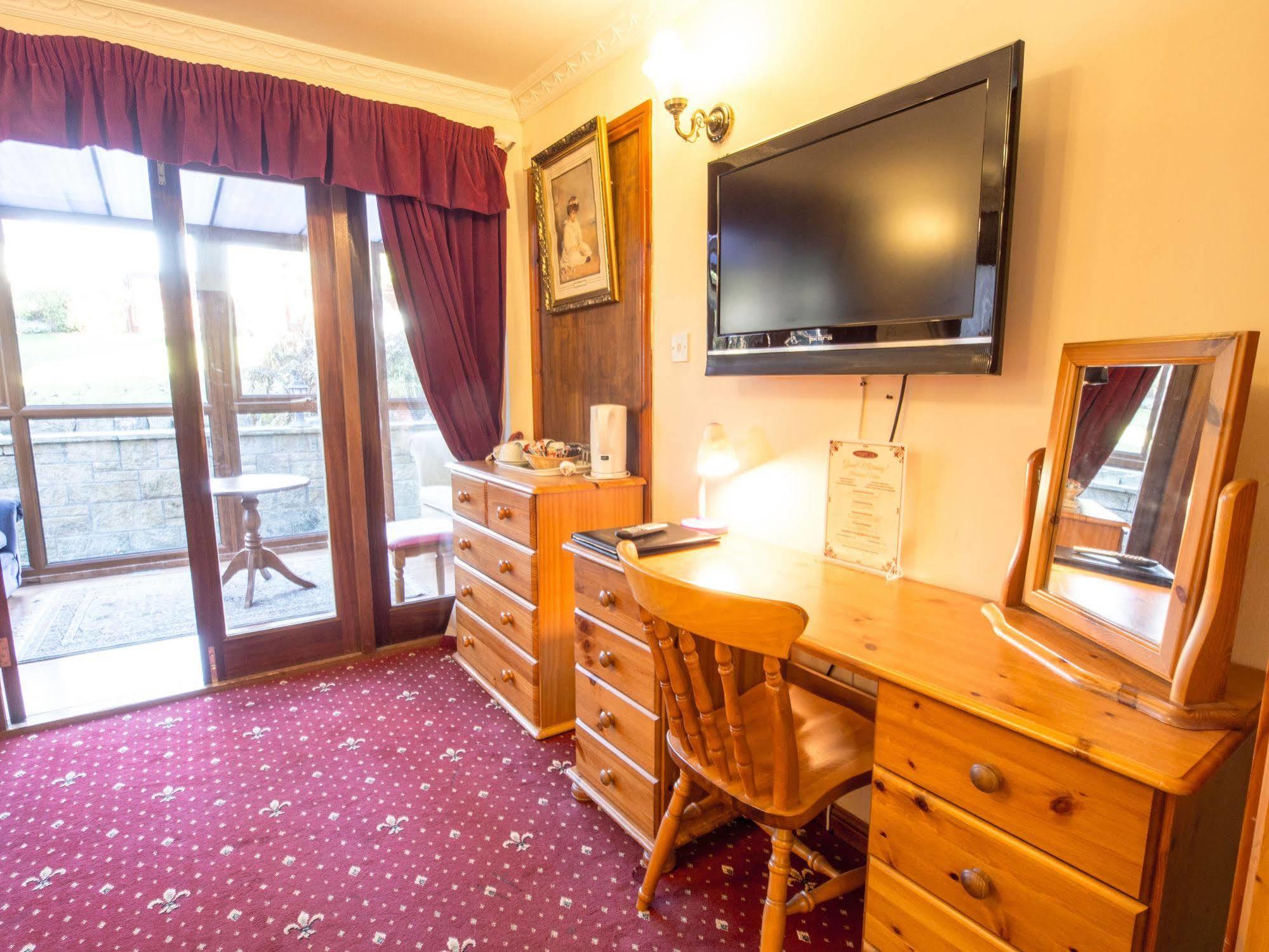 Corstorphine Lodge Hotel Edinburgh Bagian luar foto