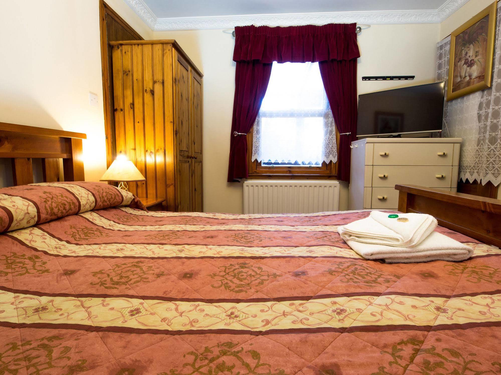 Corstorphine Lodge Hotel Edinburgh Bagian luar foto